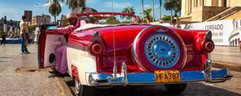 Classic-Ford-in-Havana